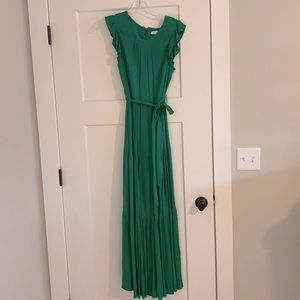 Green maxi dress